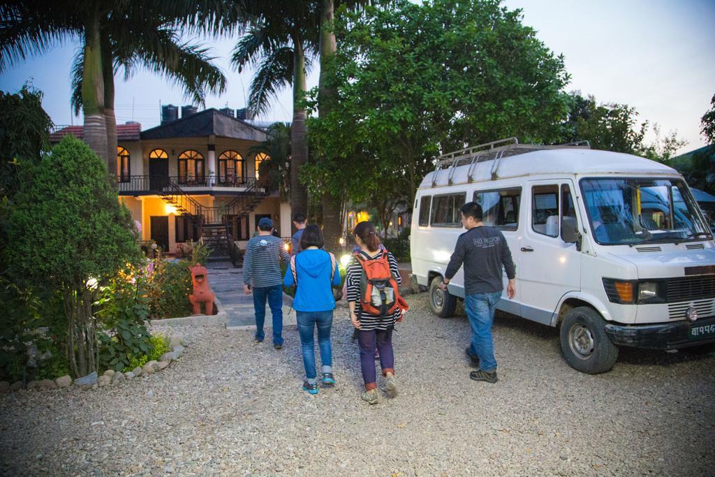 Chitwan Adventure Resort Sauraha Kültér fotó