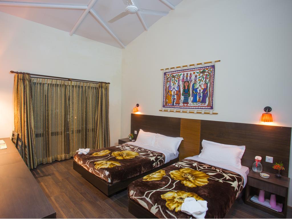 Chitwan Adventure Resort Sauraha Kültér fotó