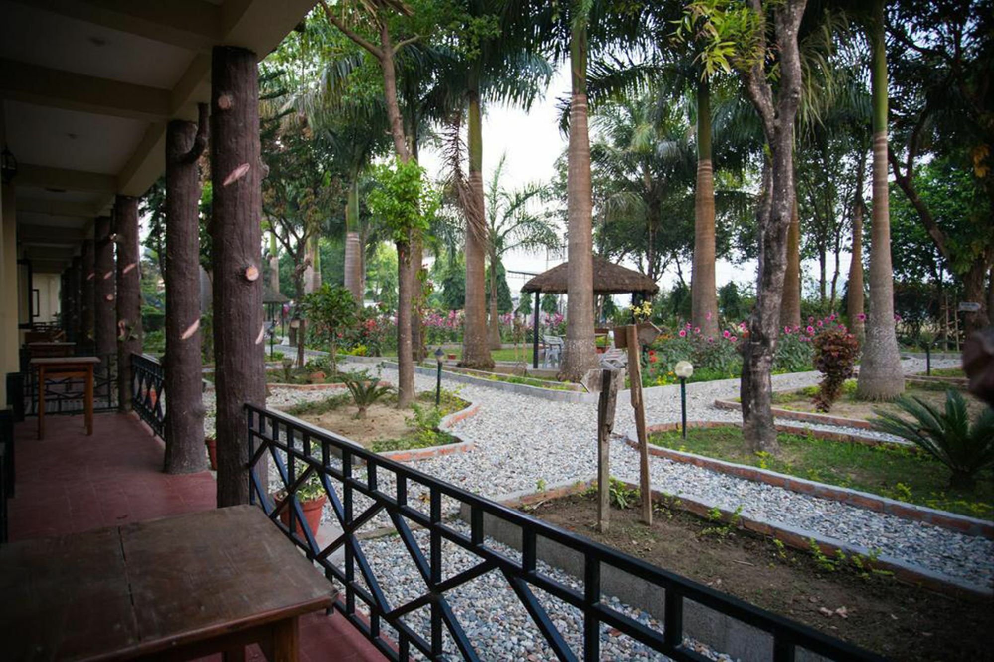 Chitwan Adventure Resort Sauraha Kültér fotó