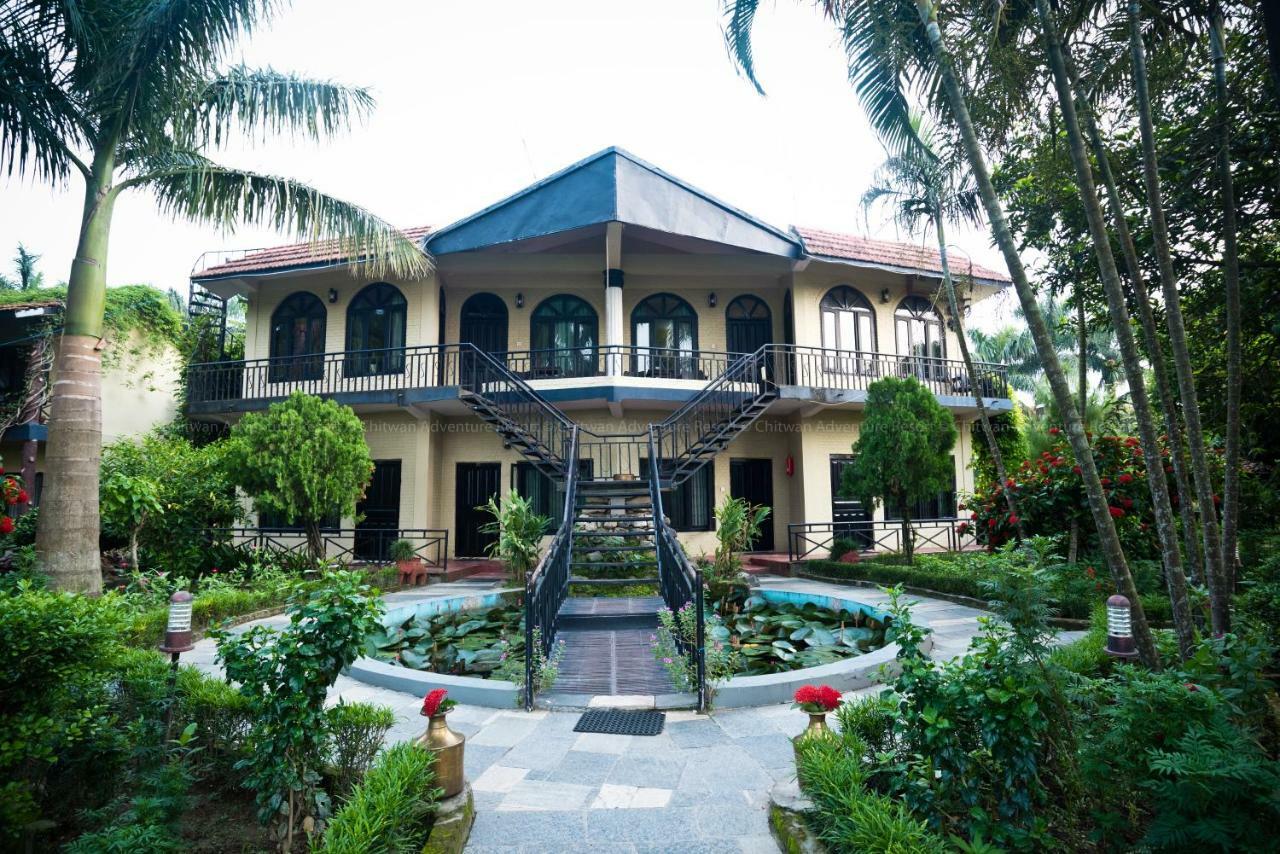 Chitwan Adventure Resort Sauraha Kültér fotó